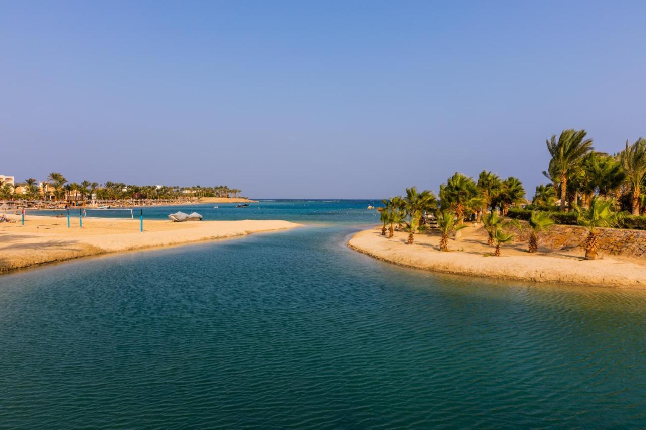 Brayka Bay Reef Resort Abu Dabab Exterior photo