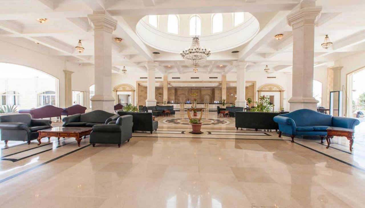 Brayka Bay Reef Resort Abu Dabab Exterior photo