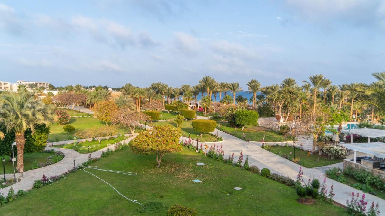 Brayka Bay Reef Resort Abu Dabab Exterior photo