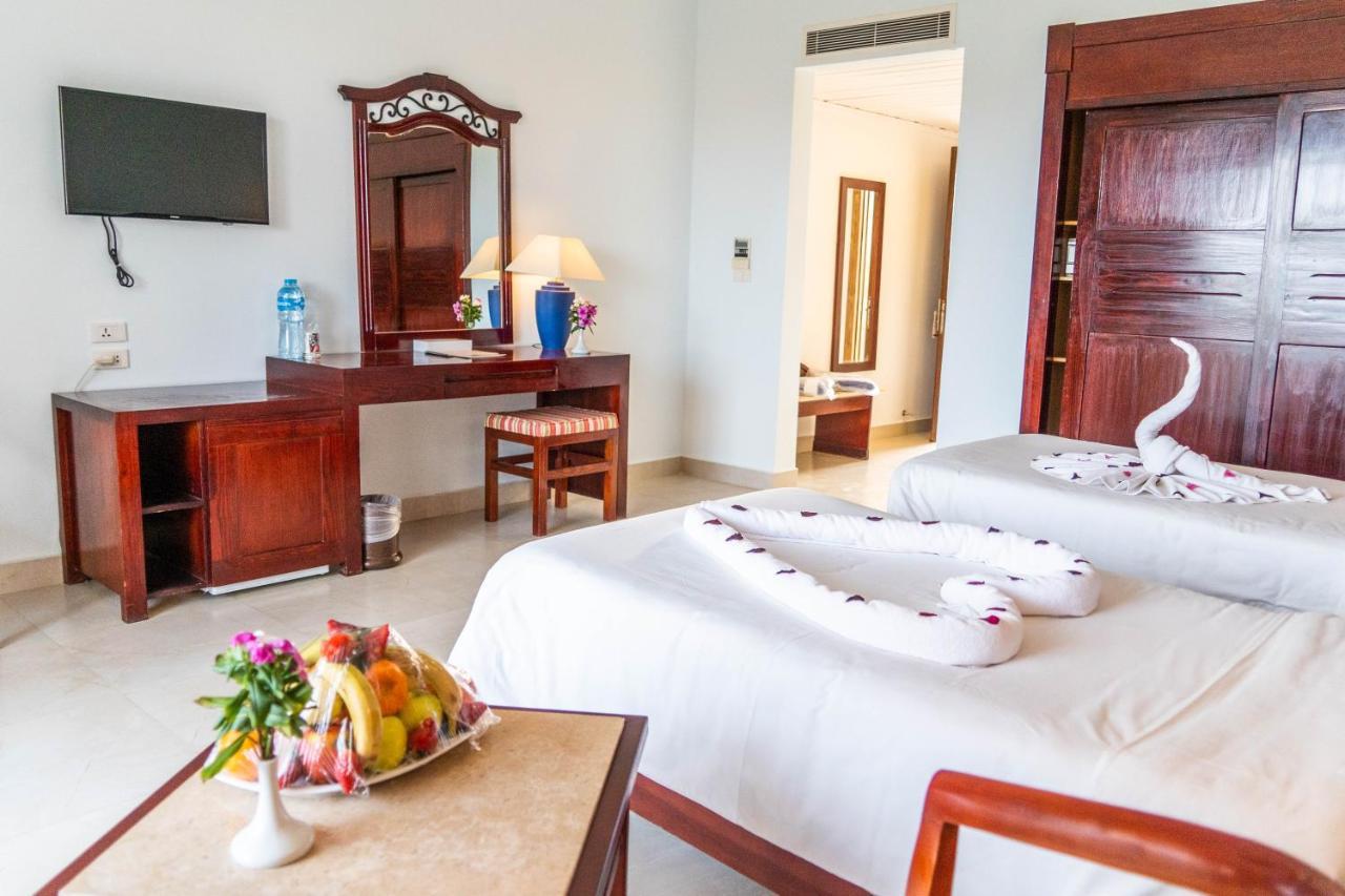 Brayka Bay Reef Resort Abu Dabab Exterior photo