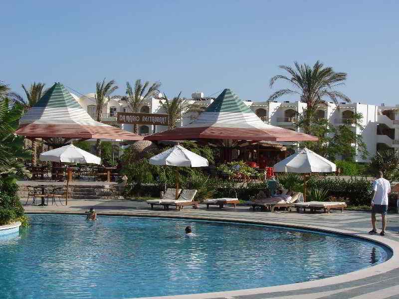 Brayka Bay Reef Resort Abu Dabab Exterior photo
