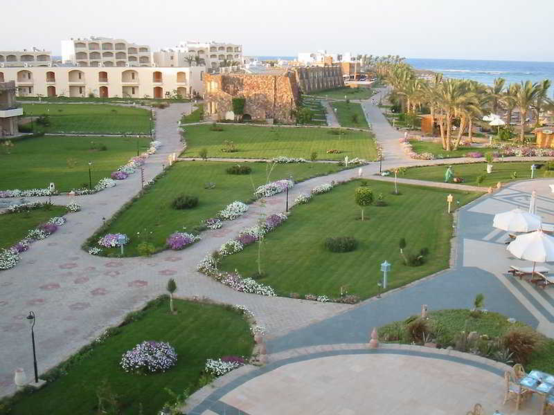 Brayka Bay Reef Resort Abu Dabab Exterior photo